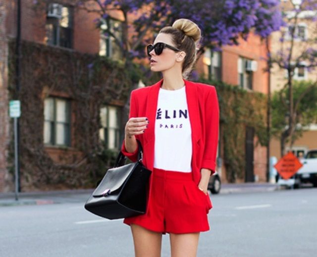 T-shirt: 9 modi per indossarla in modo chic