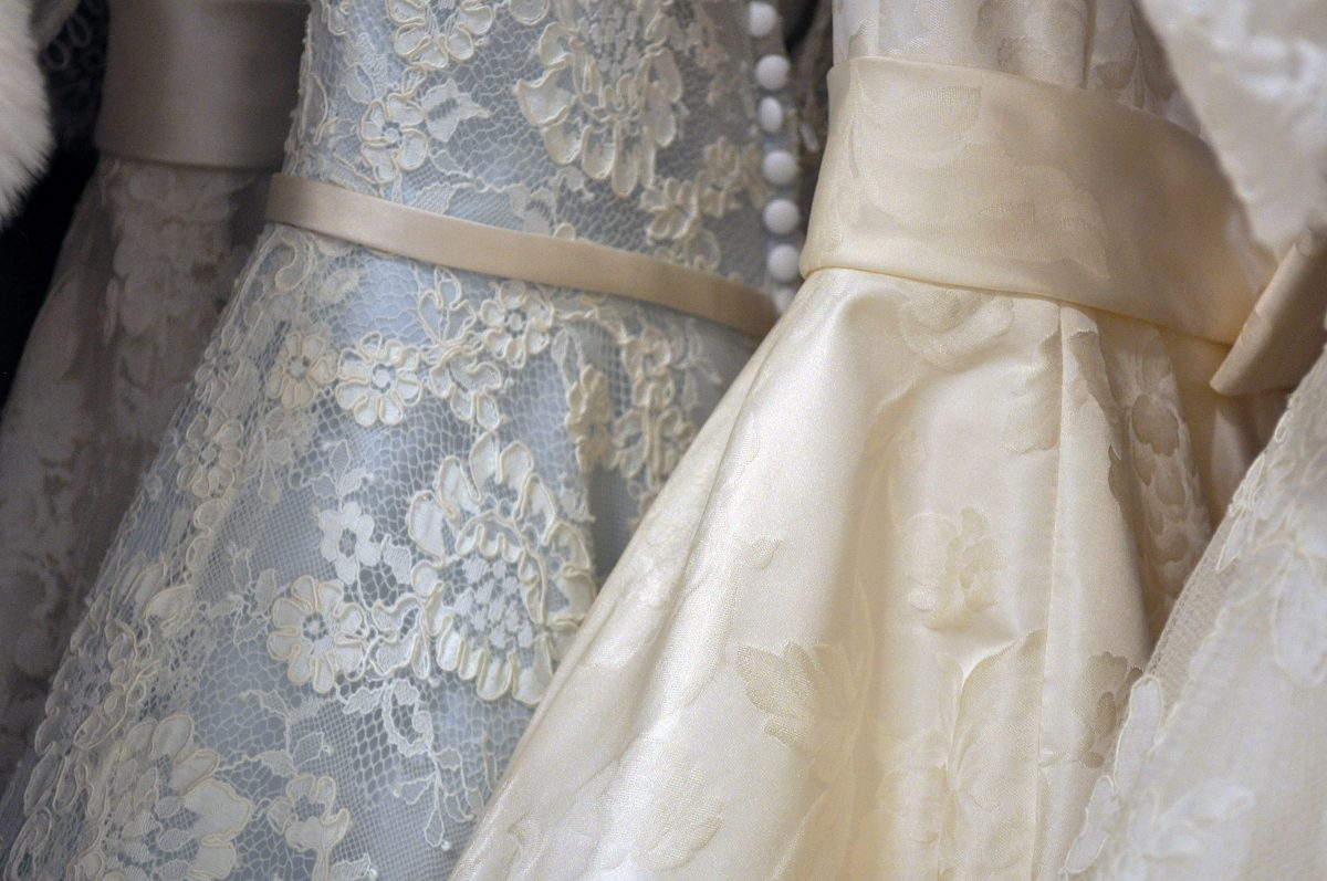 Come scegliere l’abito da sposa: manuale per future mogli