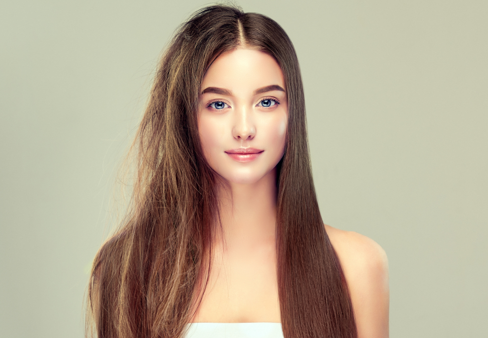 La piastra, alleata di stile per i tuoi capelli