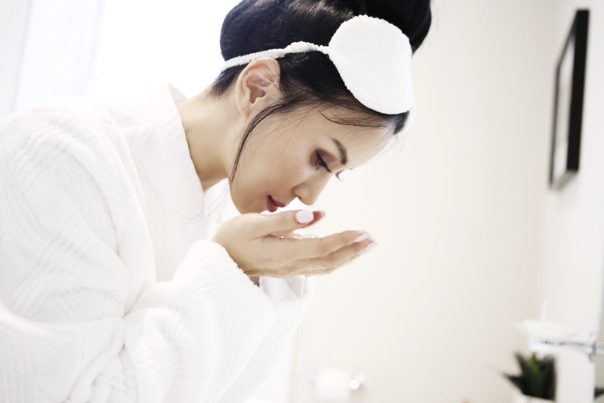 Double cleansing: cos’è e come si fa la doppia detersione di ispirazione coreana