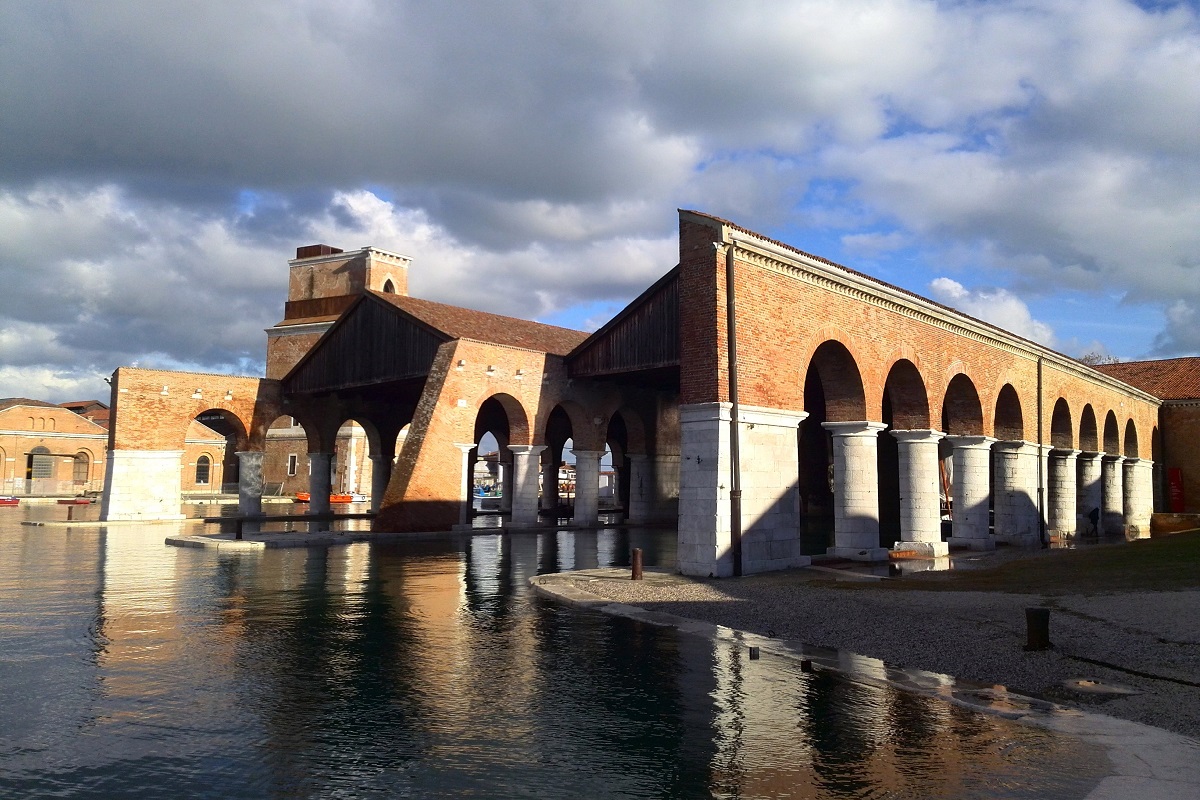Valentino svela la location della sfilata: la Gaggiandre dell’Arsenale