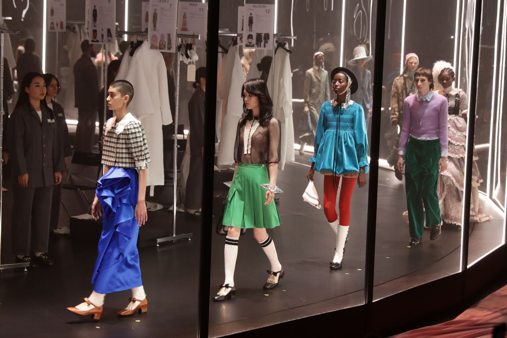 Milano Fashion Week 2020: Gucci, un carillon di sfumature anni ’70 e punk