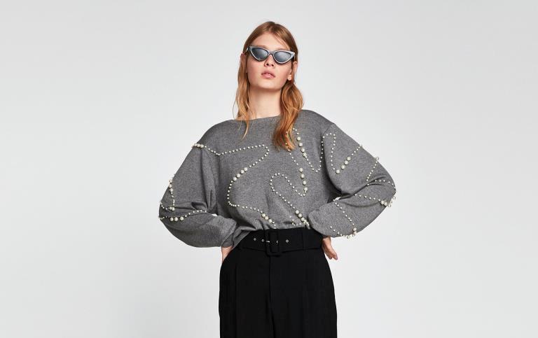 Tendenza perle su abiti e accessori per la primavera/estate 2018 [FOTO]