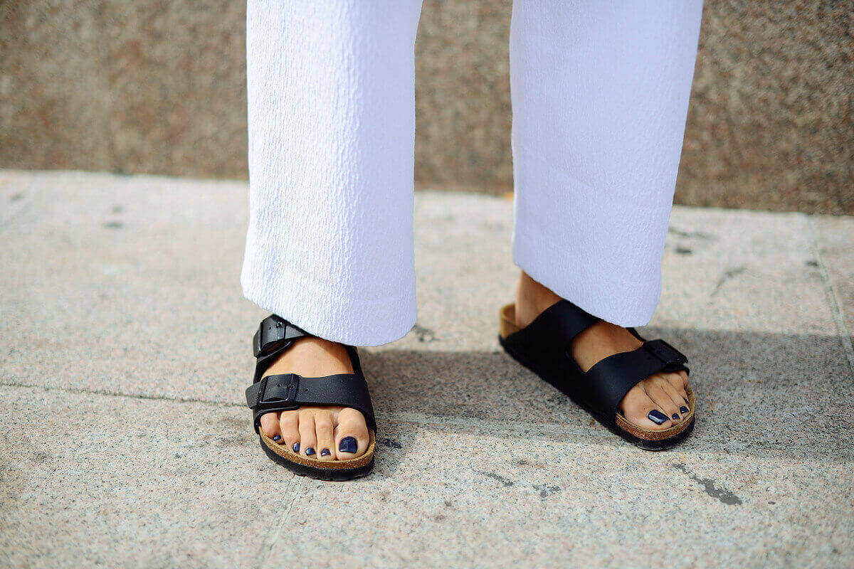 I sandali Birkenstock entrano ufficialmente nel mondo del lusso