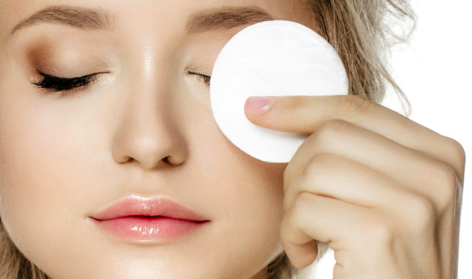 togliere trucco lenti a contatto