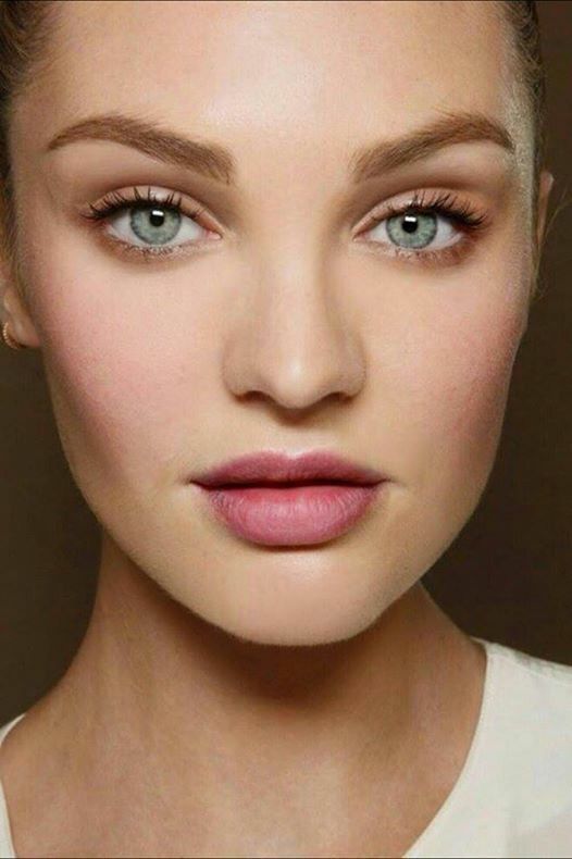 trucco nude per occhi azzurri